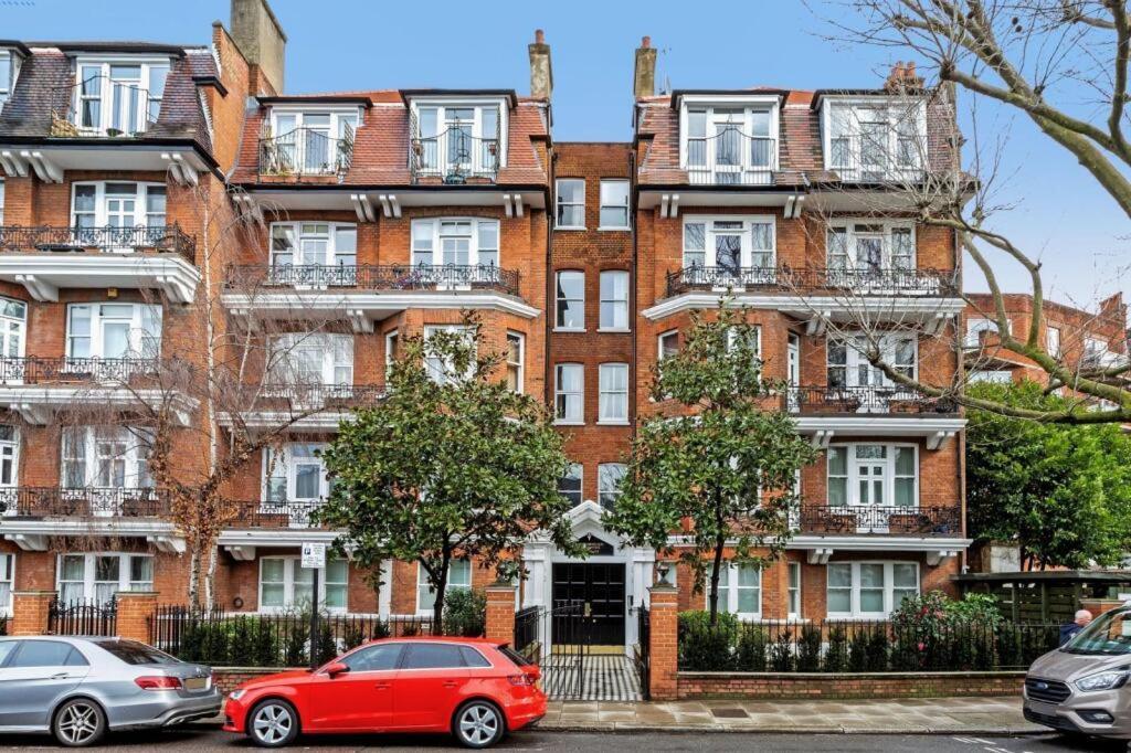 Modern Chelsea Flat, 3Bd 2Bath, With Parking Apartment Londra Exterior foto